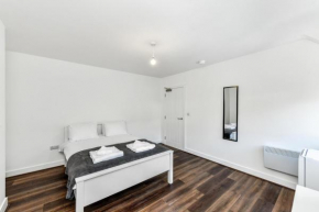 Church Street Flat 12 - Minimalist Studio in Basford